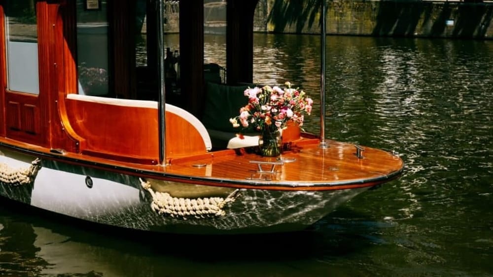 private-boat-lucy-amsterdam-pure-boats-1024x576.jpg